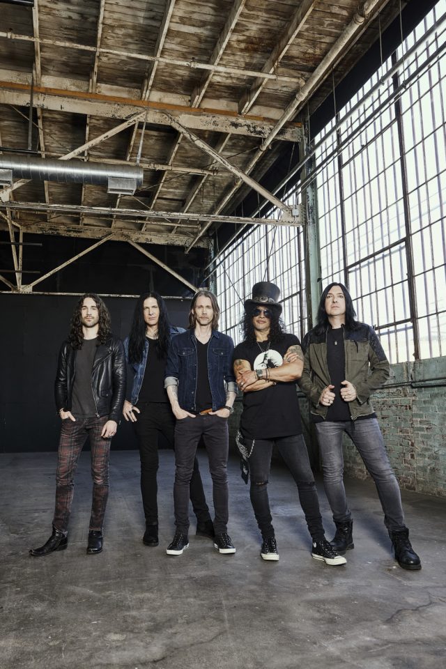 Slash featuring Myles Kennedy and The Conspirators