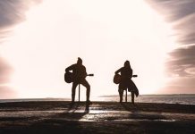 Hann julkaisi akustisen version Insomniumin kappaleesta ”Valediction”
