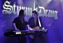 Ilta Sturm Und Drangin André Linmanin ja Jeppe Welroosin kanssa @On The Rocks, Helsinki 22.9.2022.