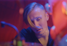 Stratovarius-rumpali Rolf Pilve esittelee kalustoaan uudella videolla