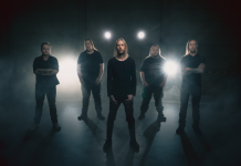 Kesällä Tuskassa esiintyvä groovaavaa melodista death metallia soittava Falling From Grace julkaisi uuden ”At The Edge” -albumin