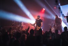 Kotiteollisuus keikalla House of Olafissa osana 7-albumi 20 vuotta -kiertuetta